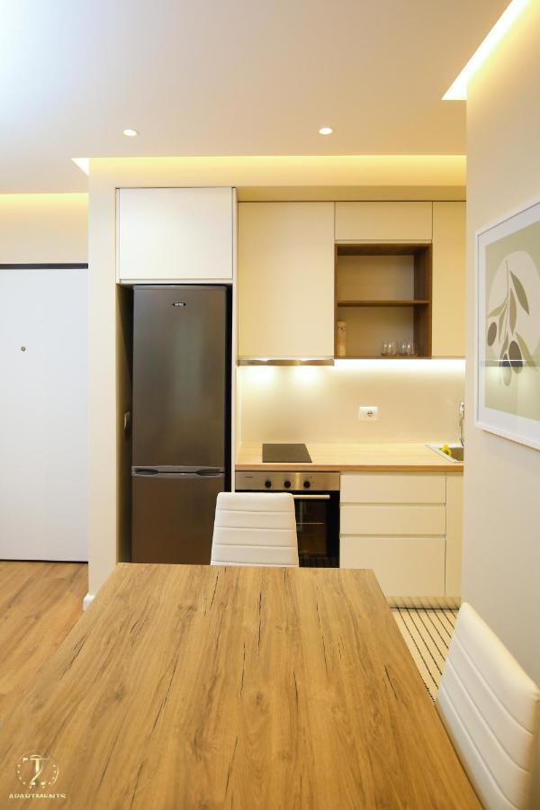T2 City Apartments Vlorë Extérieur photo