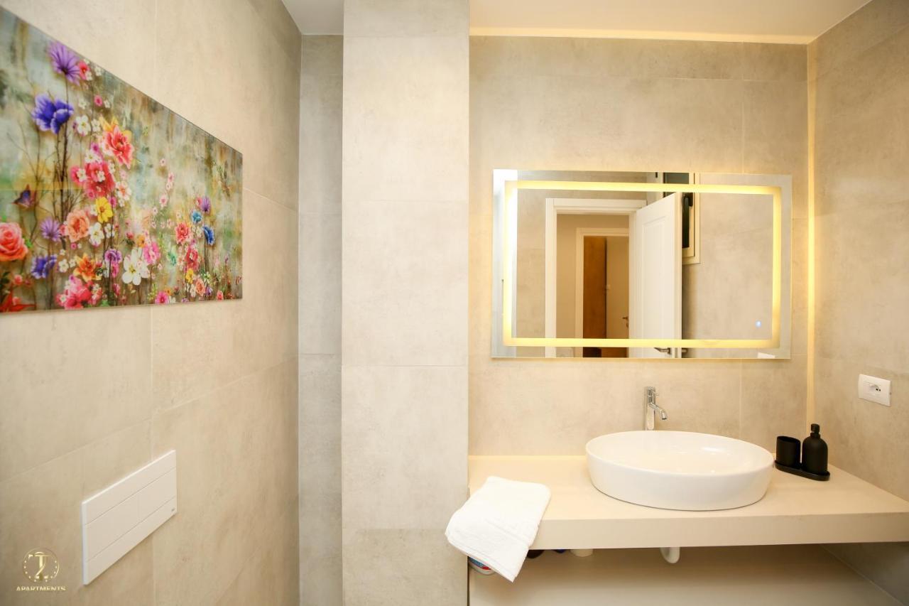T2 City Apartments Vlorë Extérieur photo