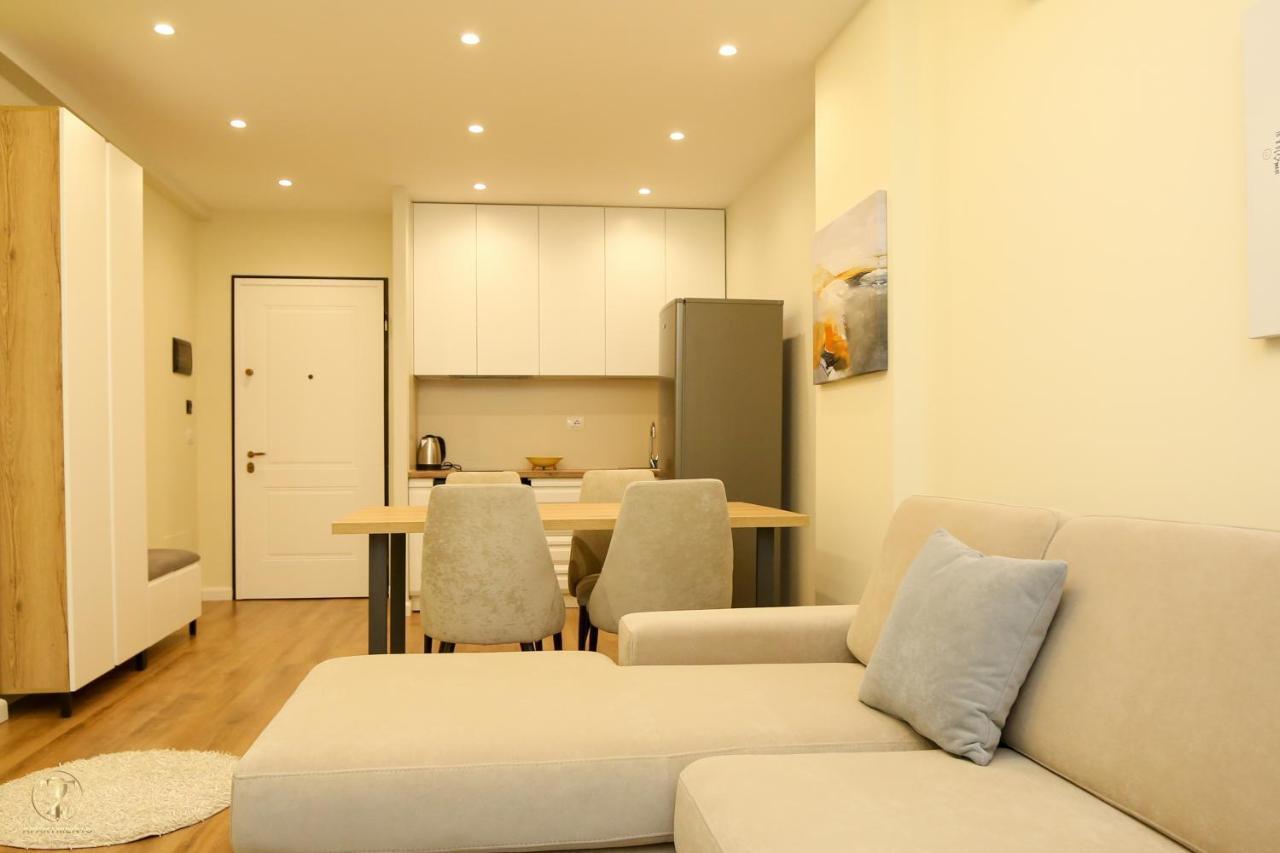 T2 City Apartments Vlorë Extérieur photo