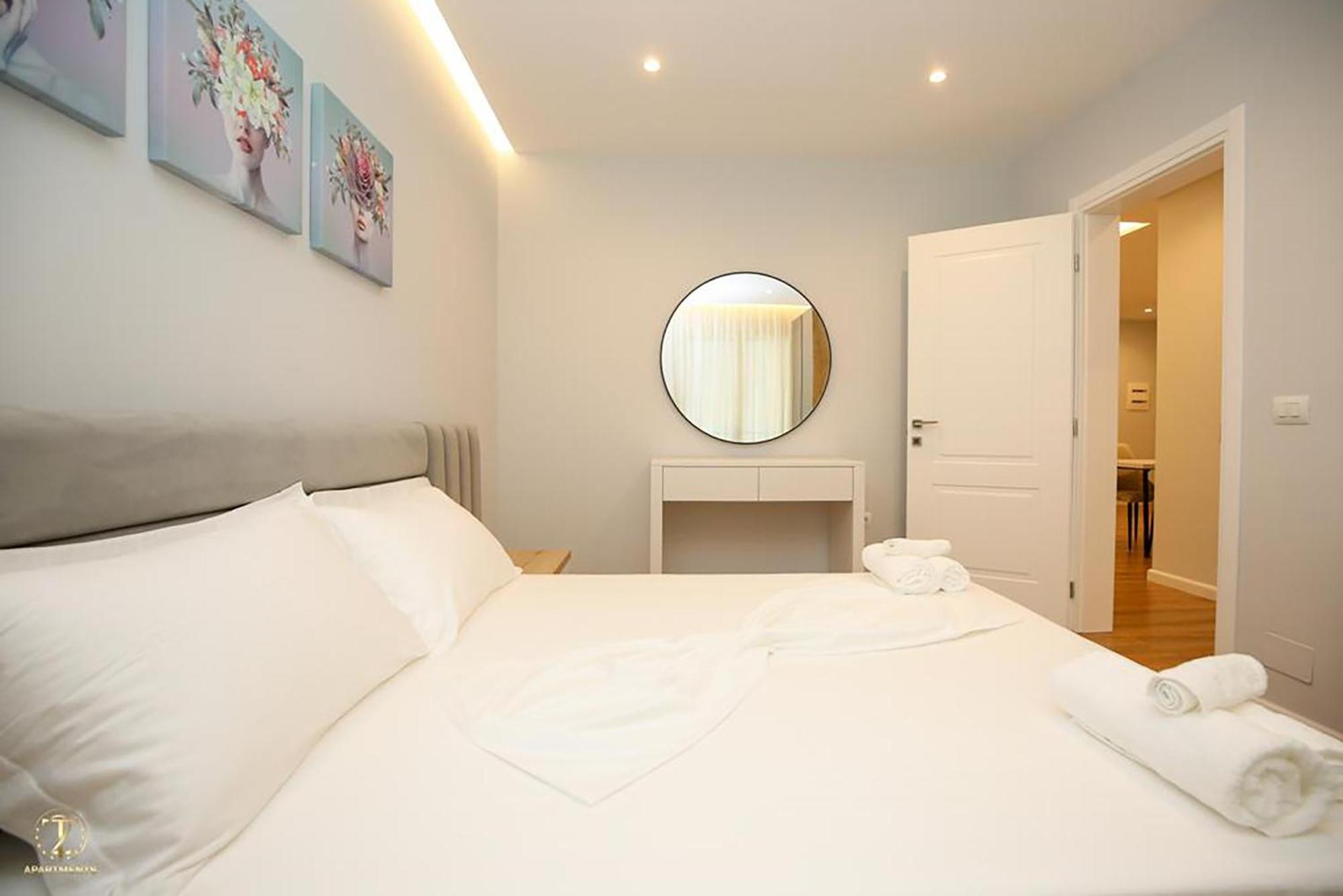 T2 City Apartments Vlorë Extérieur photo